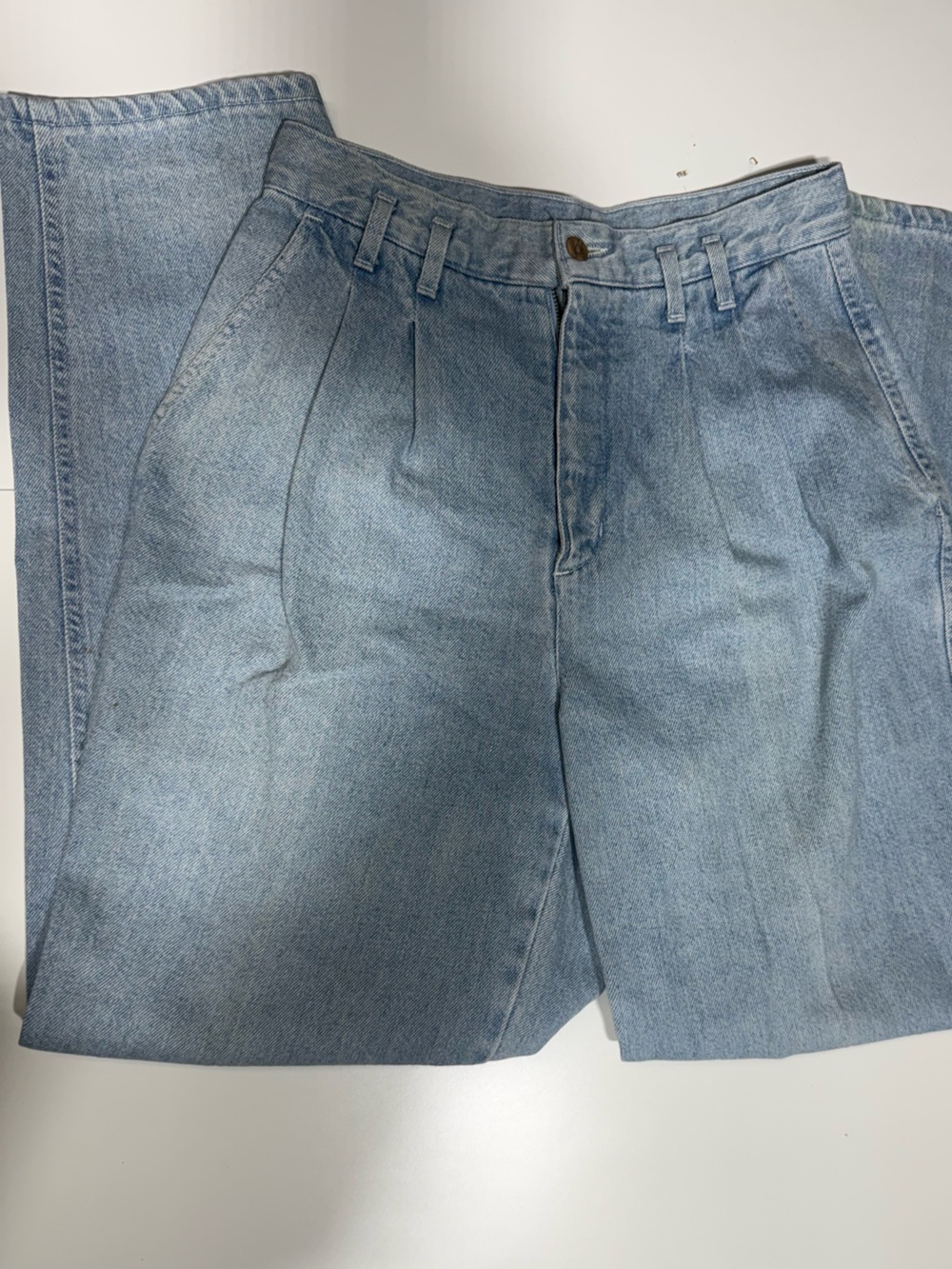 Dockers Men’s Relaxed Light Wash Jeans